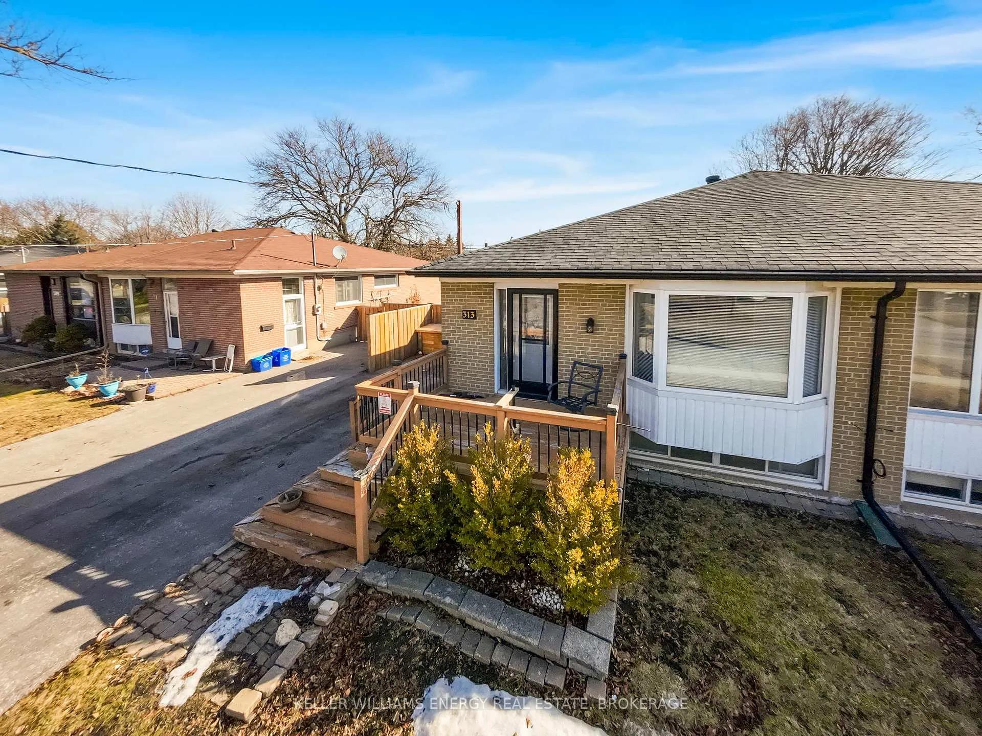 Photo 2 of 313 Rosedale Drive, Whitby, Downtown Whitby — HOMEH