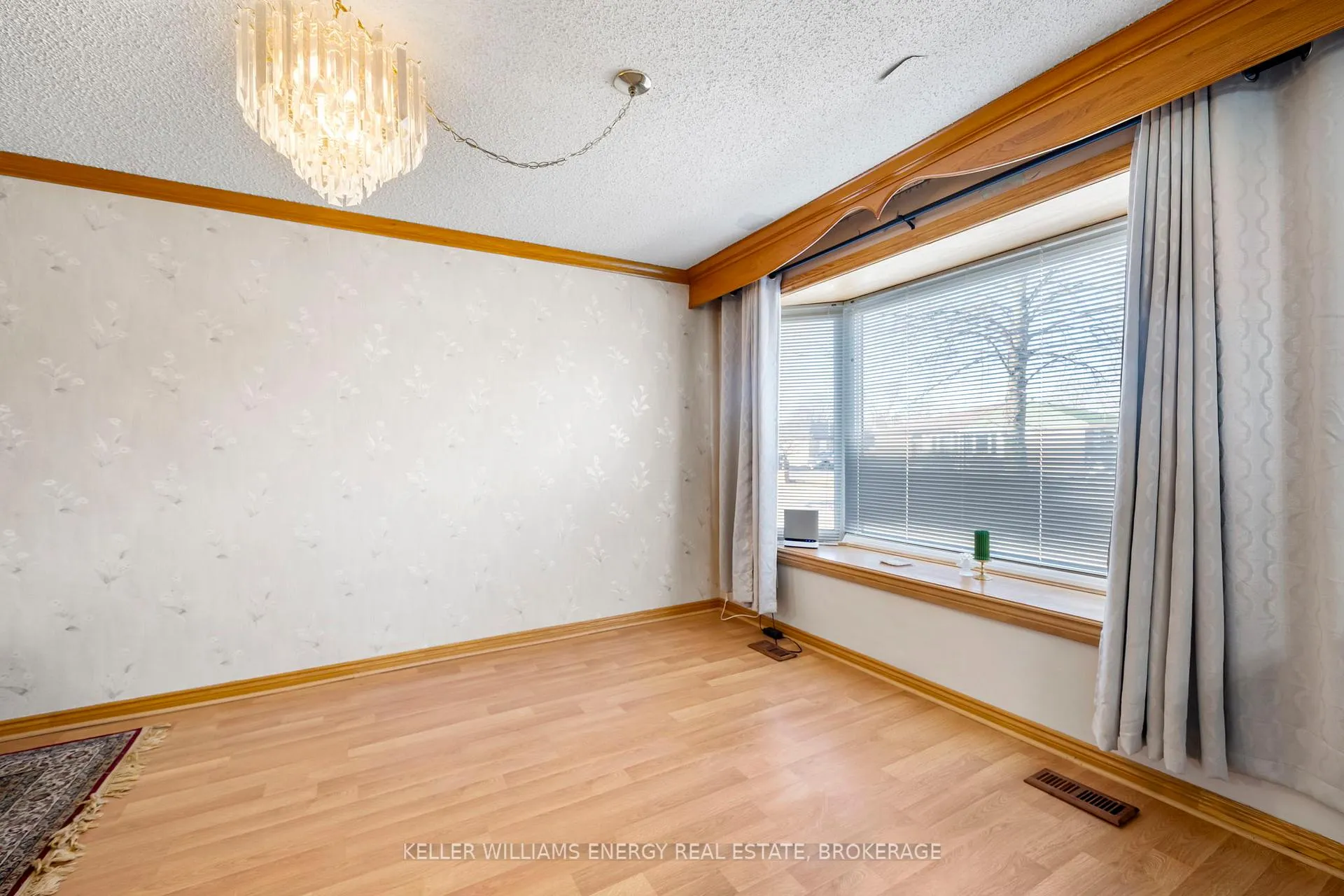 Photo 9 of 313 Rosedale Drive, Whitby, Downtown Whitby — HOMEH