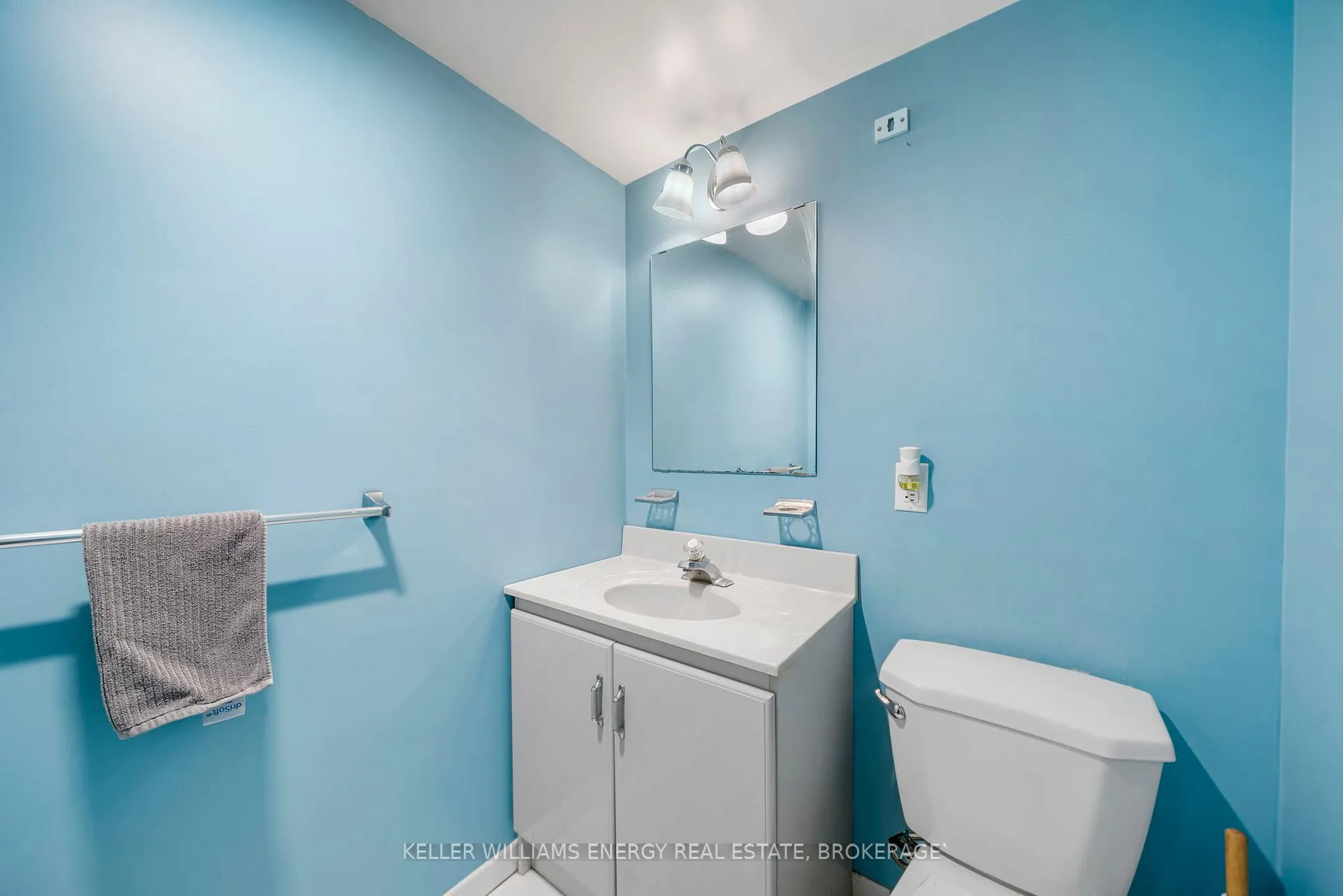 Photo 19 of 313 Rosedale Drive, Whitby, Downtown Whitby — HOMEH