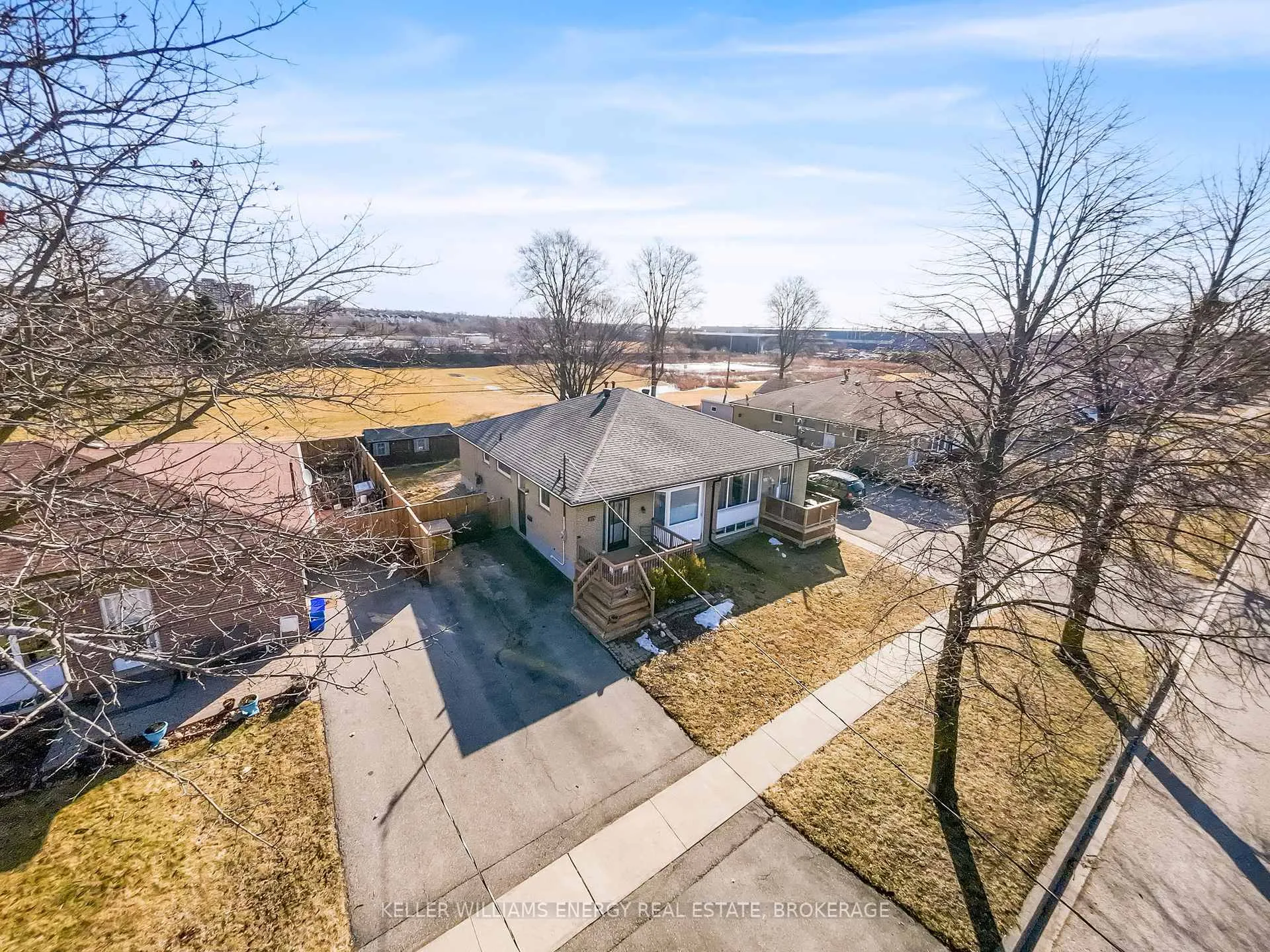 Photo 24 of 313 Rosedale Drive, Whitby, Downtown Whitby — HOMEH