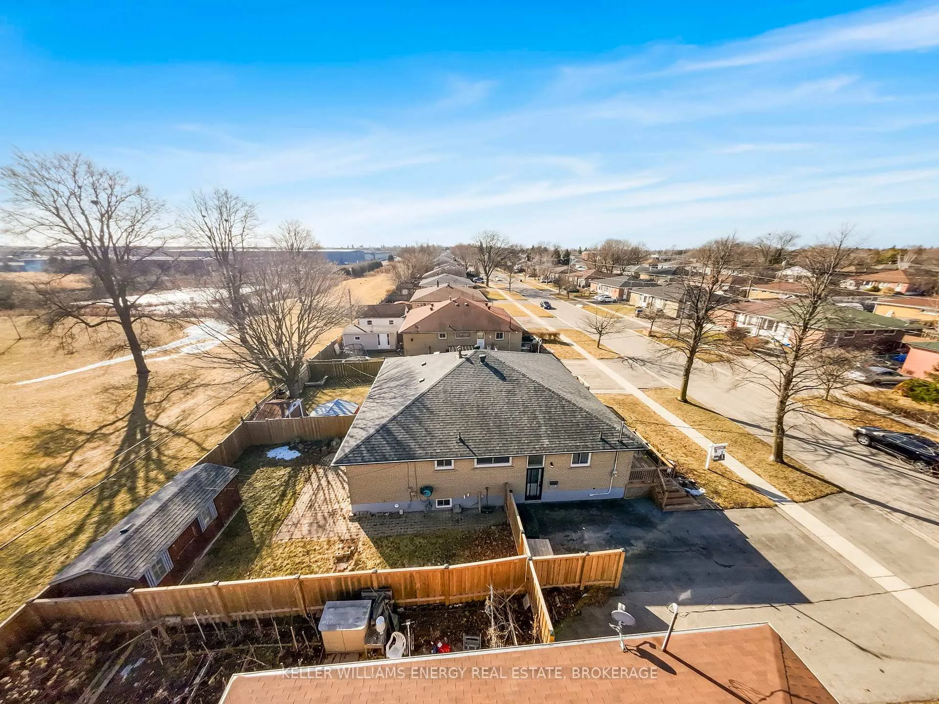 Photo 26 of 313 Rosedale Drive, Whitby, Downtown Whitby — HOMEH