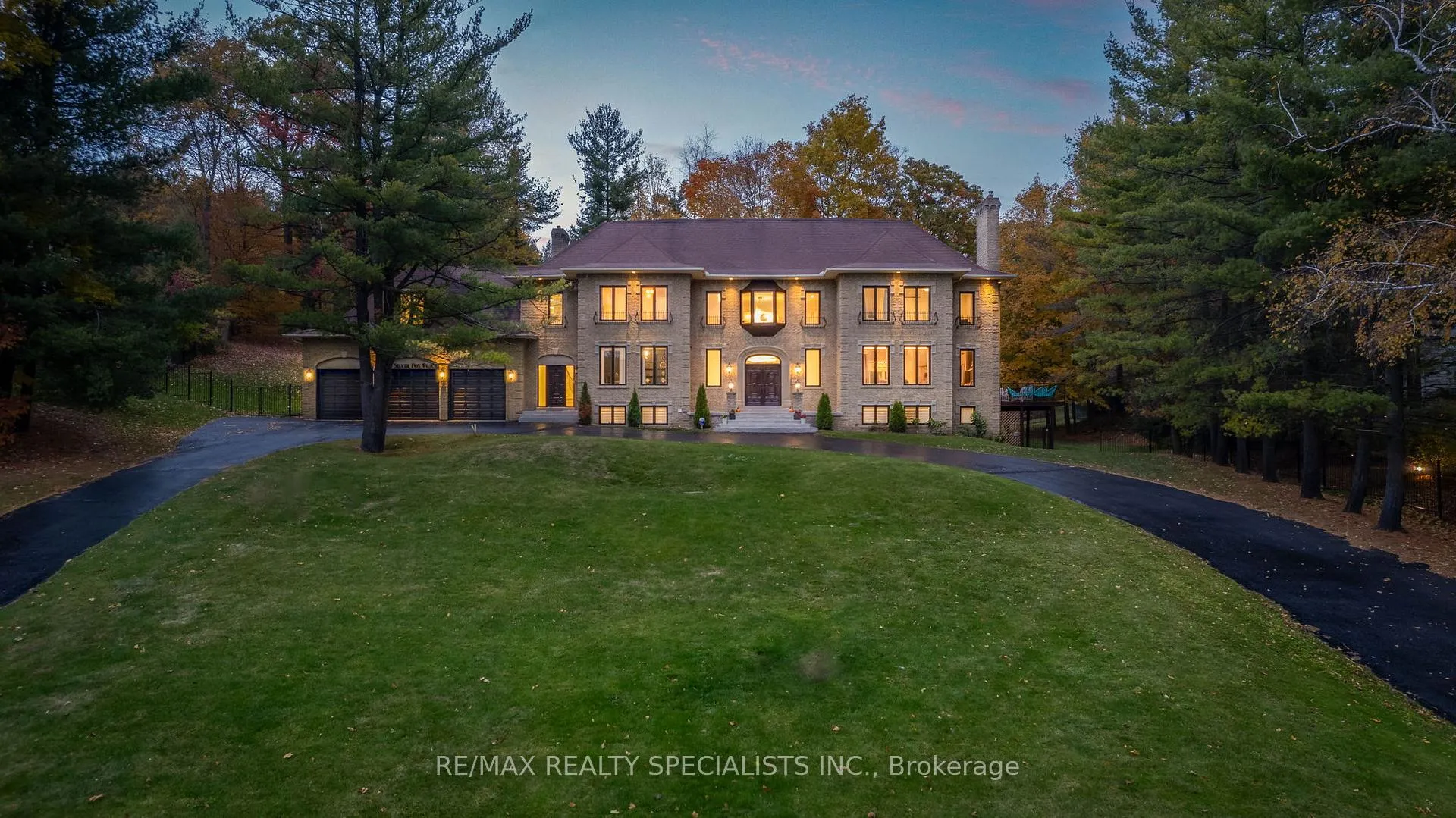 Front of 62 Silver Fox Place