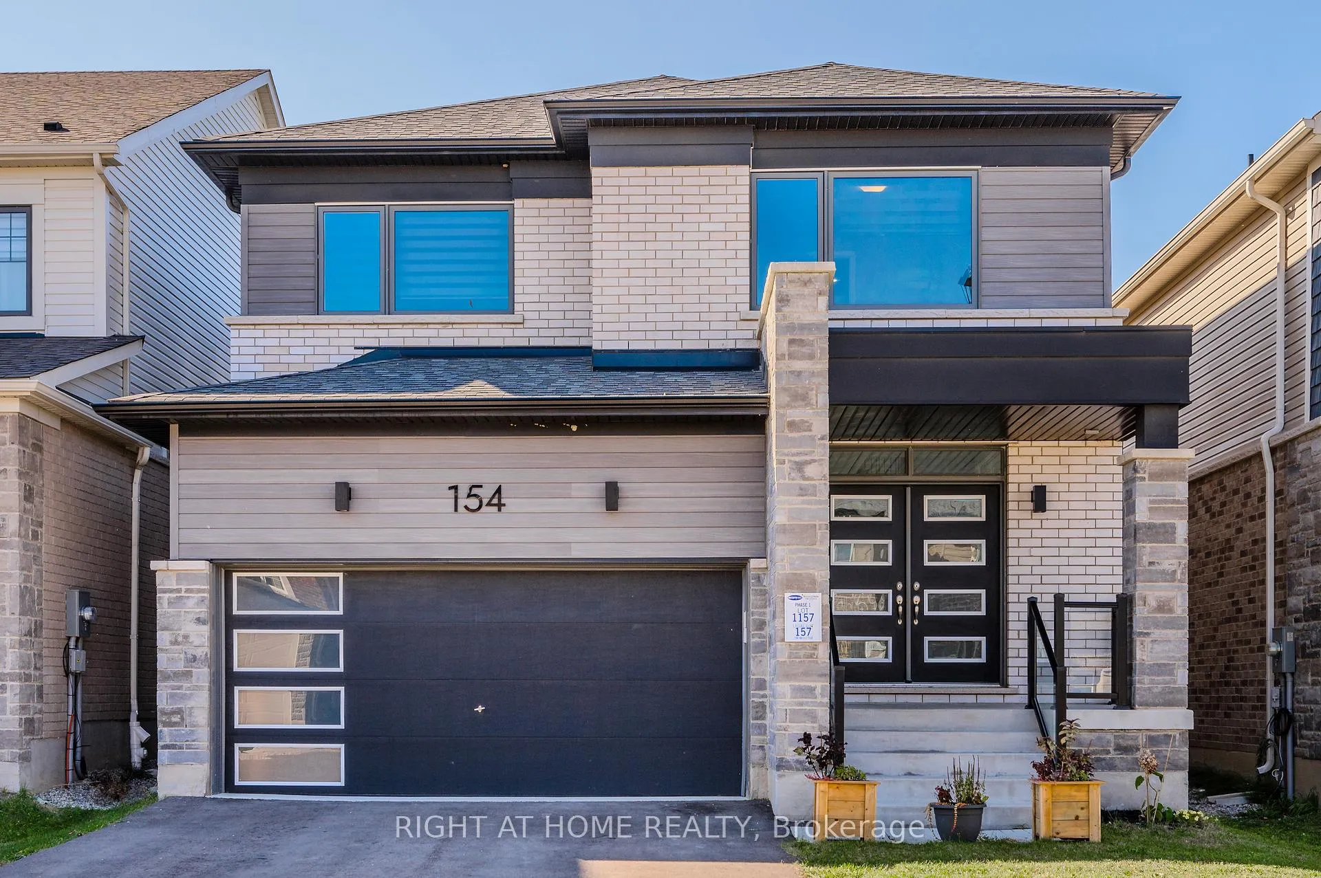 Photo 1 of 154 HiStand Trail, Kitchener — HOMEH