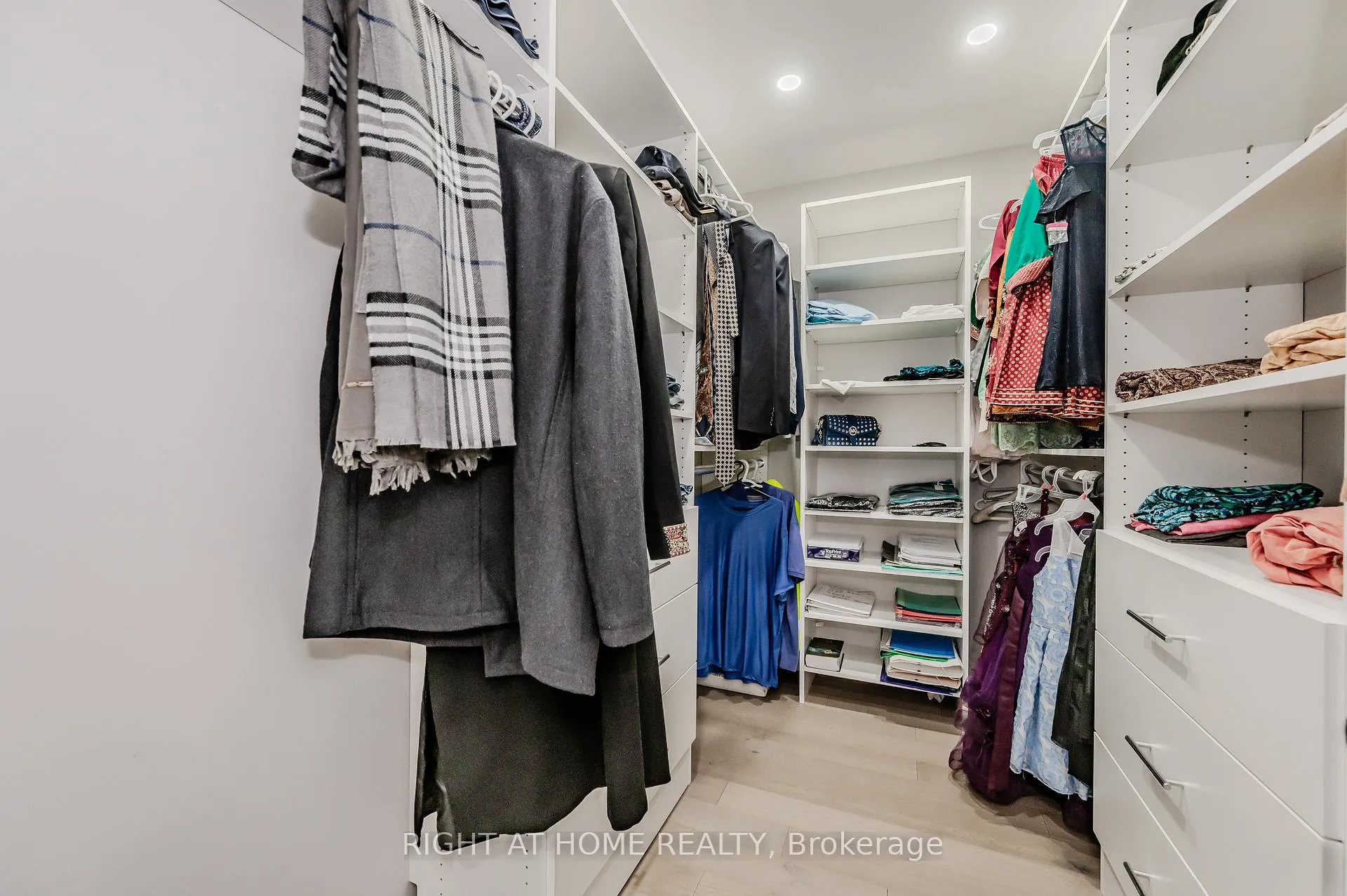Photo 17 of 154 HiStand Trail, Kitchener — HOMEH