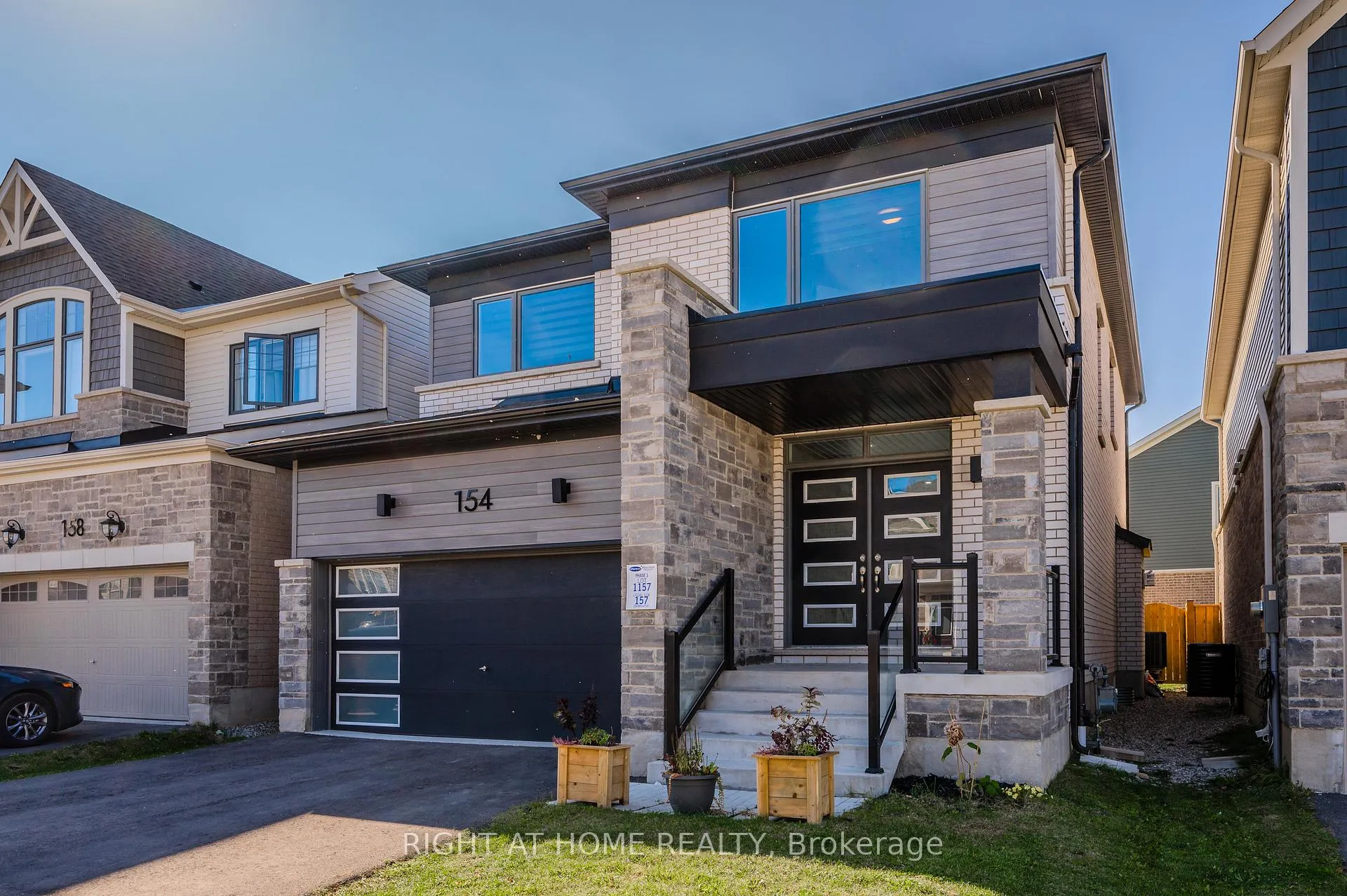 Photo 30 of 154 HiStand Trail, Kitchener — HOMEH