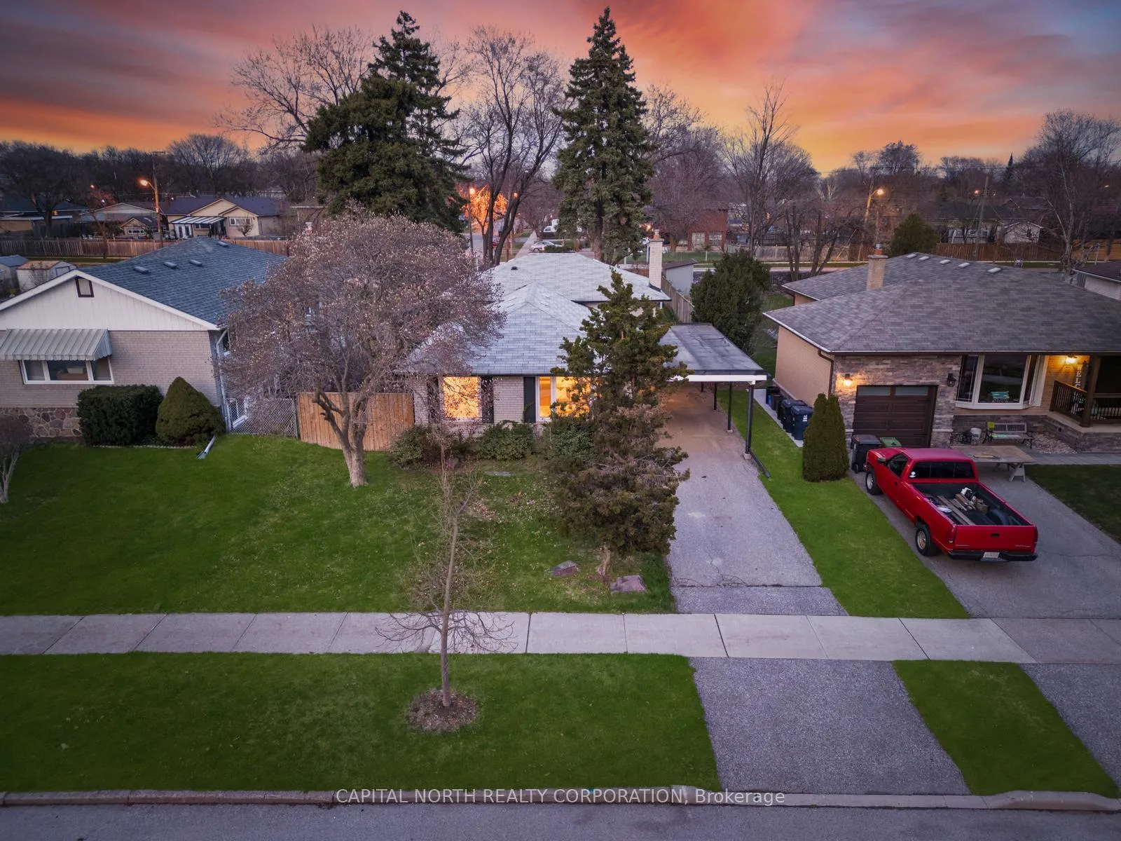 Front of 19 Vanderbrent Crescent