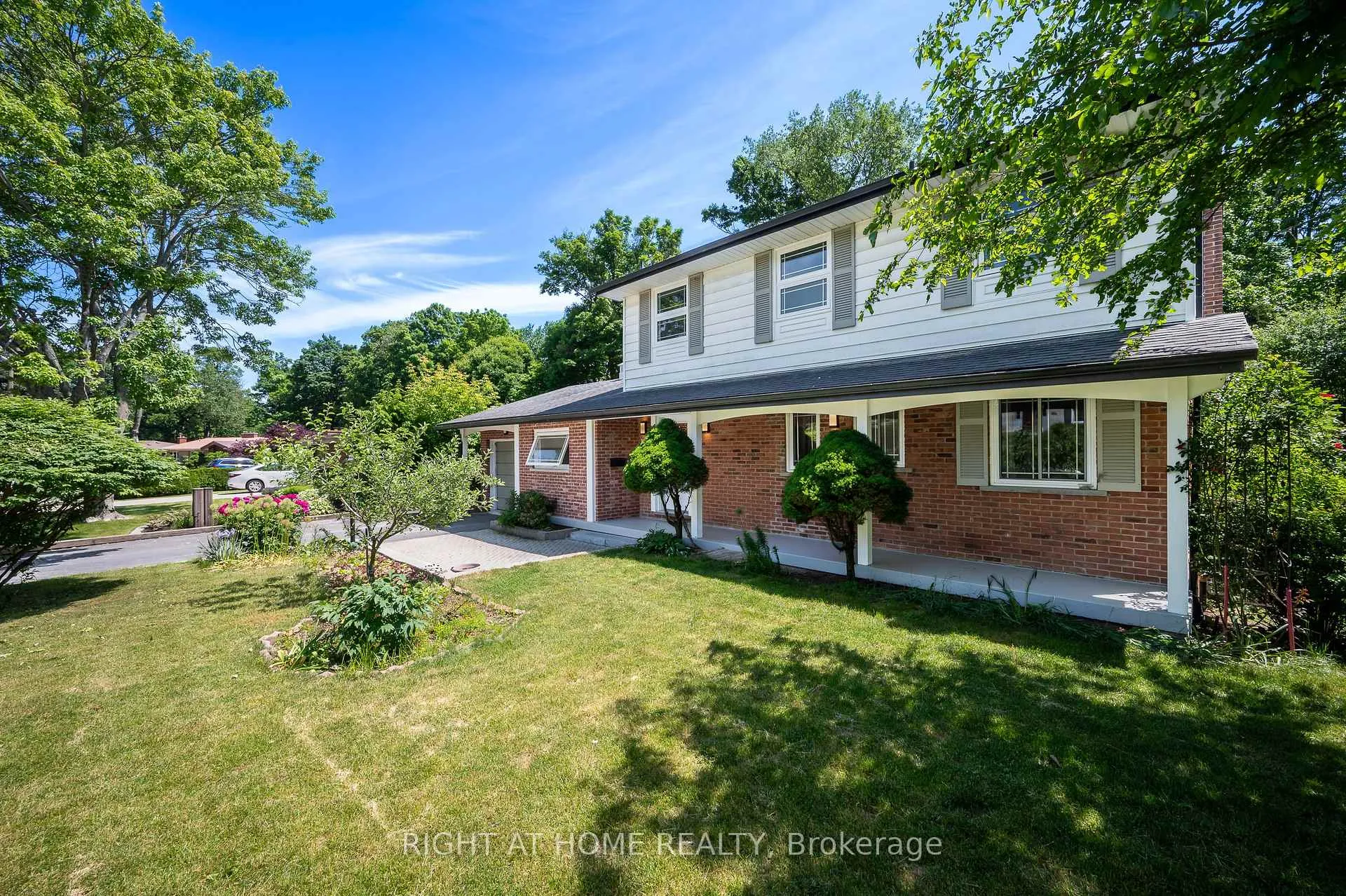 Photo 6 of 85 Robinhood Drive, Hamilton, Dundas — HOMEH