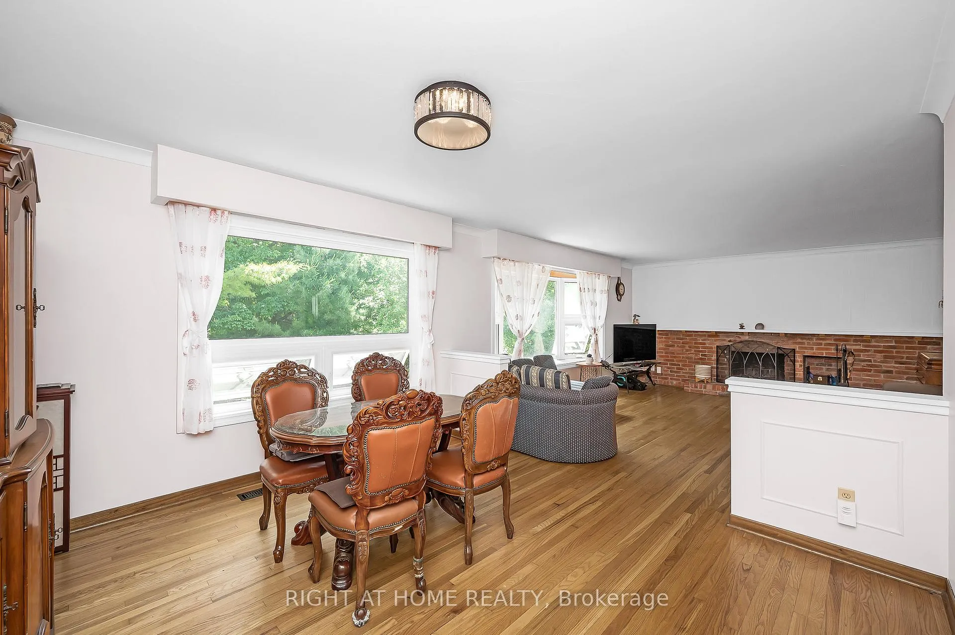 Photo 13 of 85 Robinhood Drive, Hamilton, Dundas — HOMEH