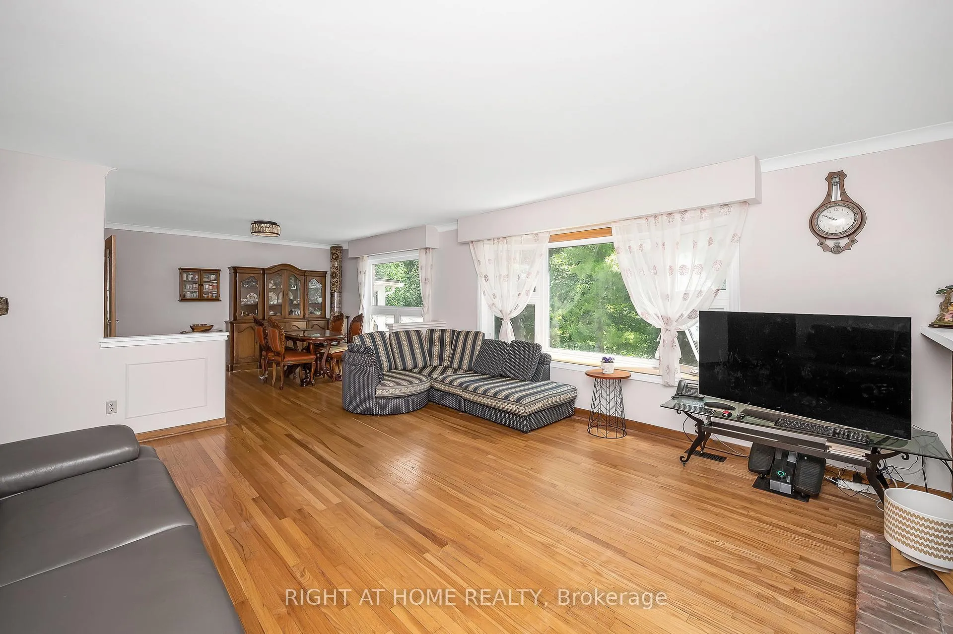 Photo 16 of 85 Robinhood Drive, Hamilton, Dundas — HOMEH
