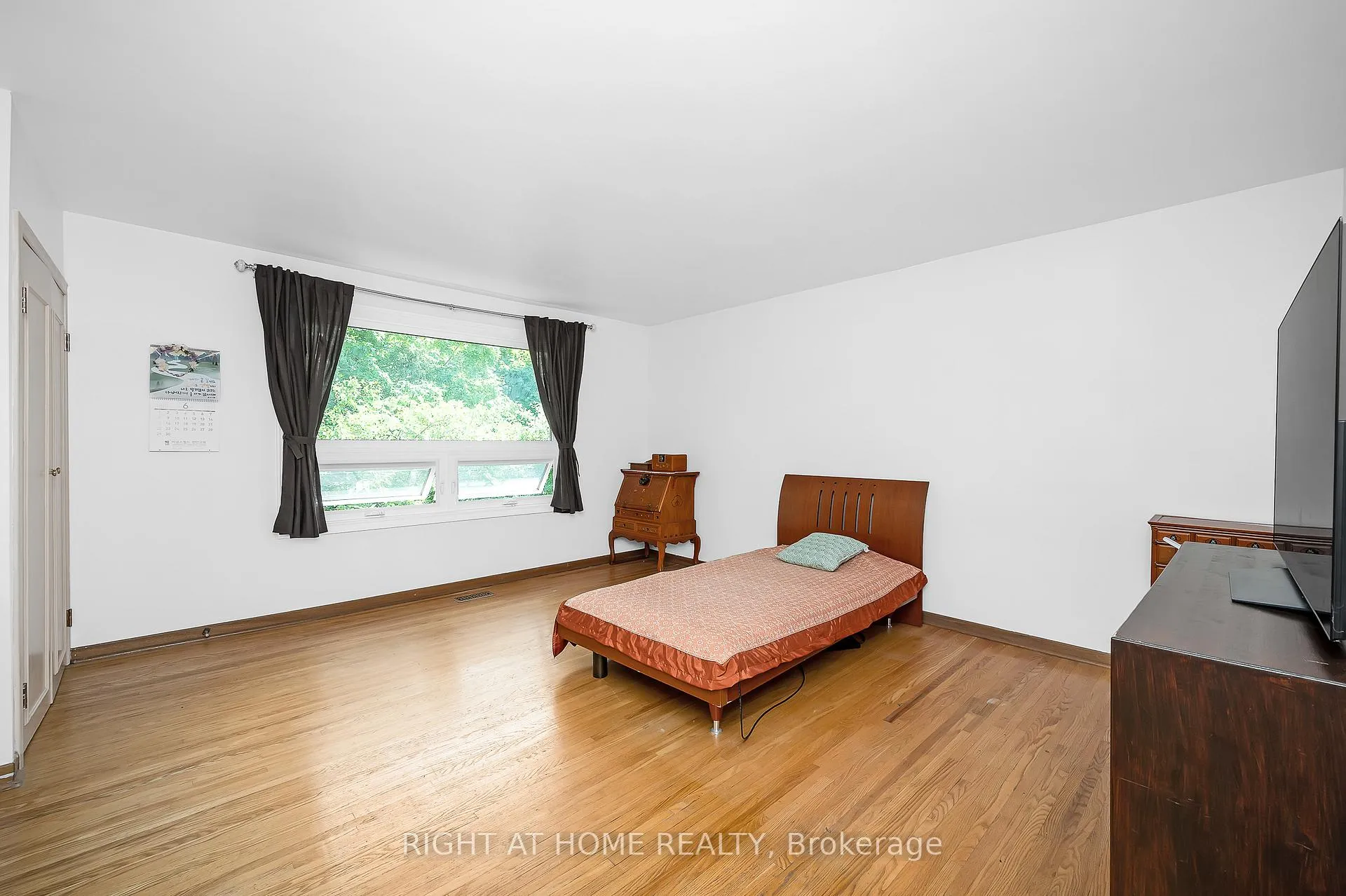 Photo 17 of 85 Robinhood Drive, Hamilton, Dundas — HOMEH