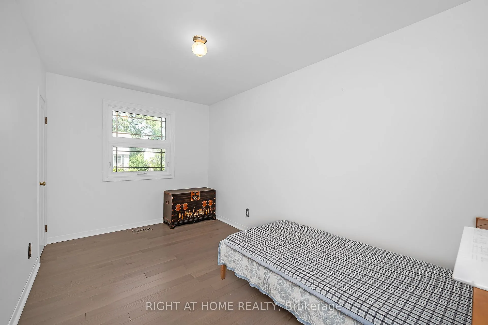 Photo 25 of 85 Robinhood Drive, Hamilton, Dundas — HOMEH