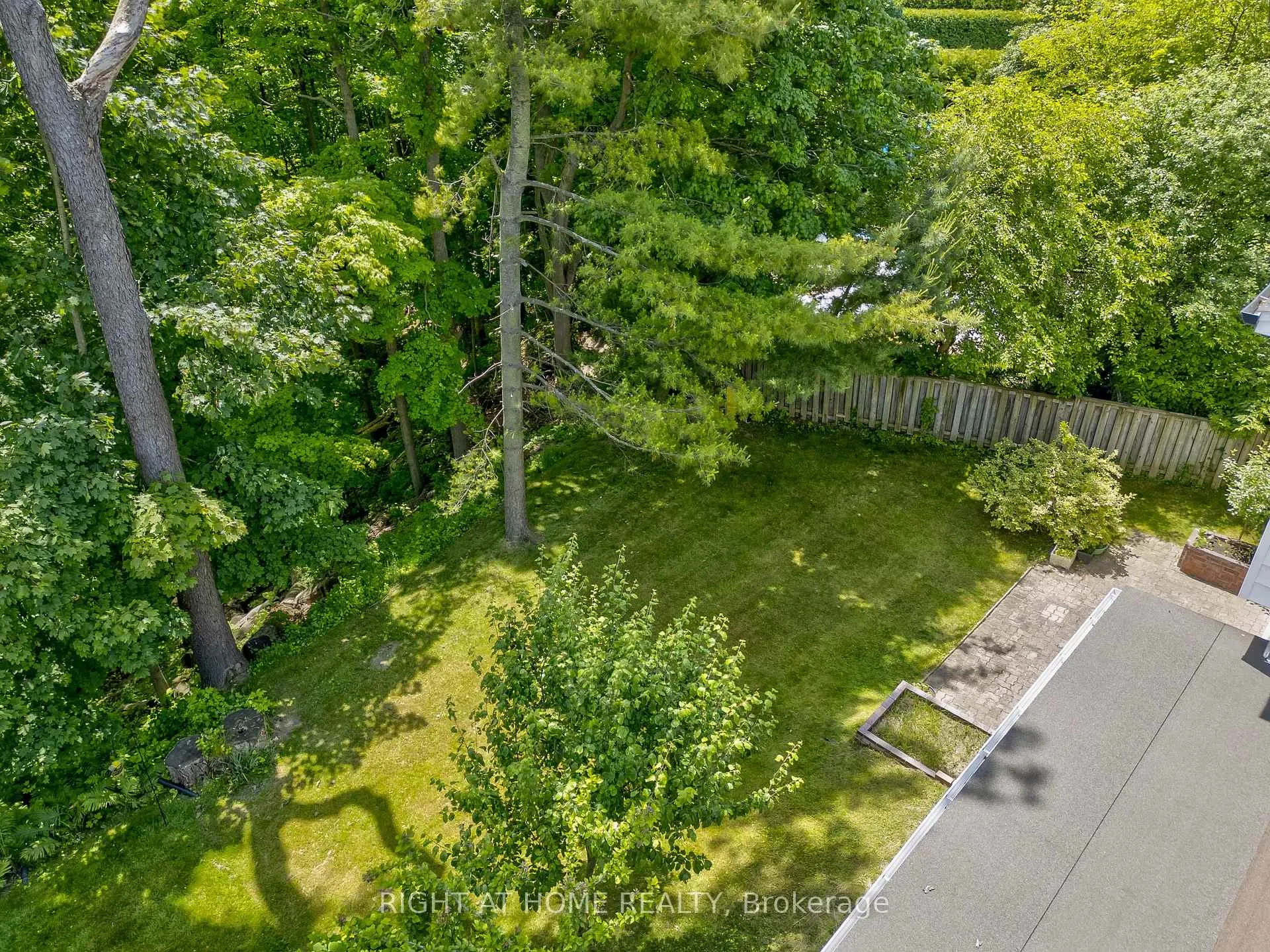 Photo 48 of 85 Robinhood Drive, Hamilton, Dundas — HOMEH