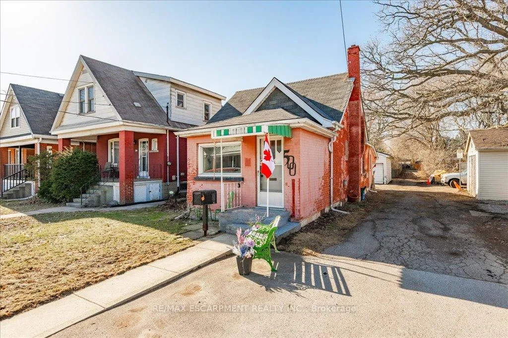 Photo 3 of 500 Queensdale Avenue E, Hamilton, Eastmount — HOMEH