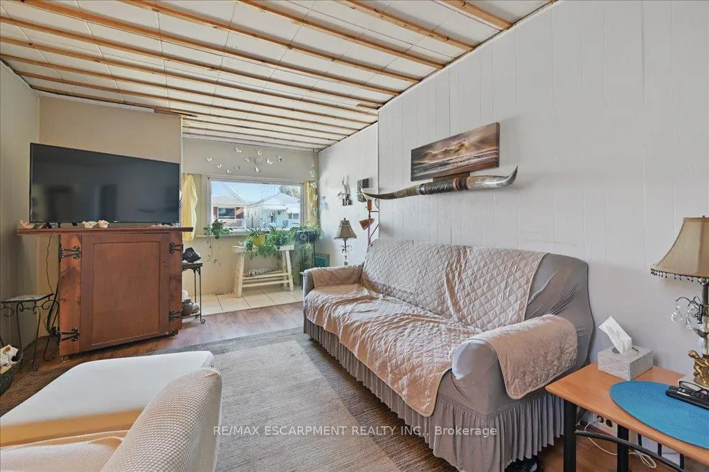 Photo 10 of 500 Queensdale Avenue E, Hamilton, Eastmount — HOMEH