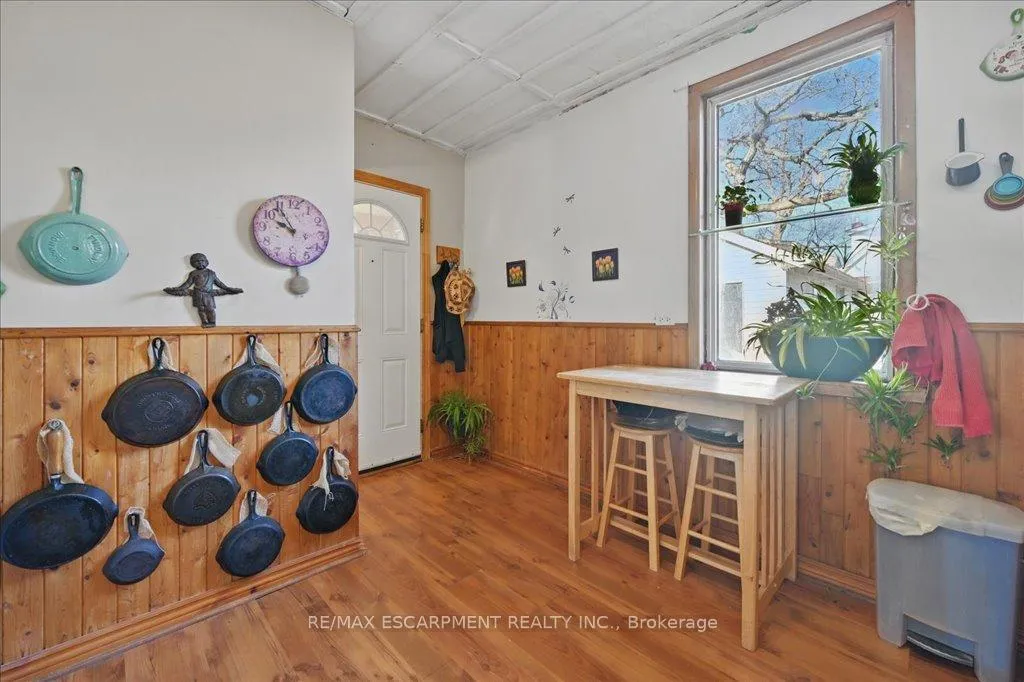 Photo 15 of 500 Queensdale Avenue E, Hamilton, Eastmount — HOMEH