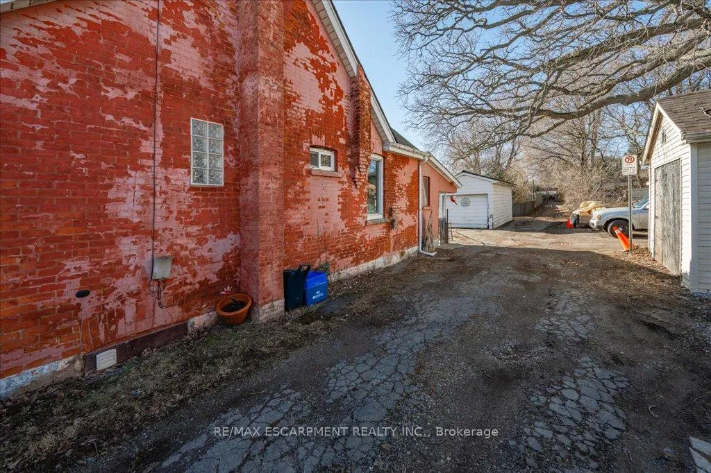 Photo 23 of 500 Queensdale Avenue E, Hamilton, Eastmount — HOMEH