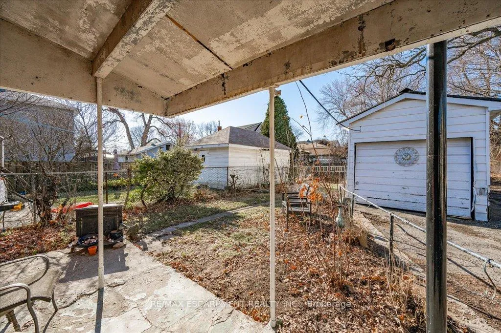Photo 30 of 500 Queensdale Avenue E, Hamilton, Eastmount — HOMEH