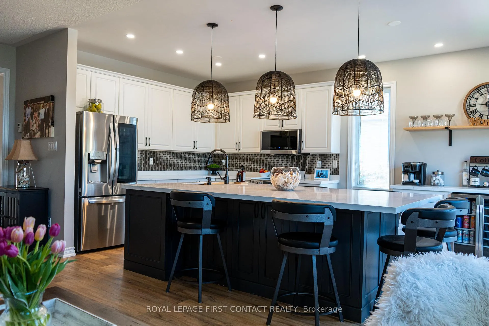 Photo 5 of 74 Meadowlark Boulevard, Wasaga Beach — HOMEH