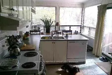 Photo 4 of 107 Helendale Avenue, Toronto, Yonge-Eglinton — HOMEH