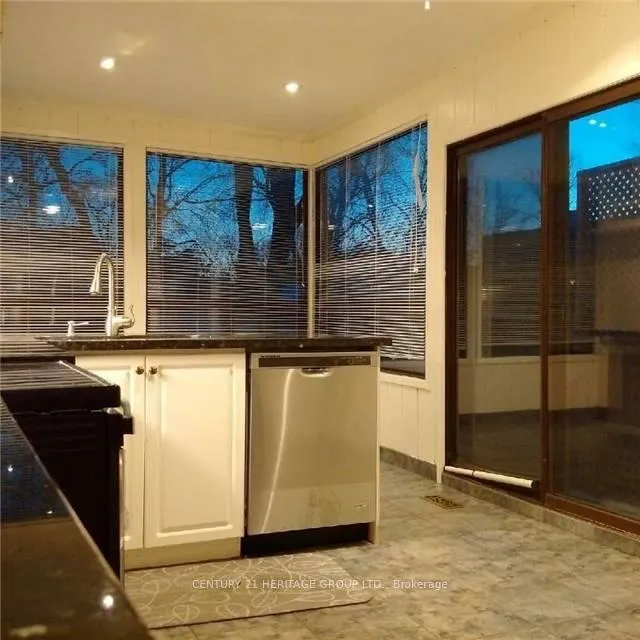 Photo 9 of 107 Helendale Avenue, Toronto, Yonge-Eglinton — HOMEH
