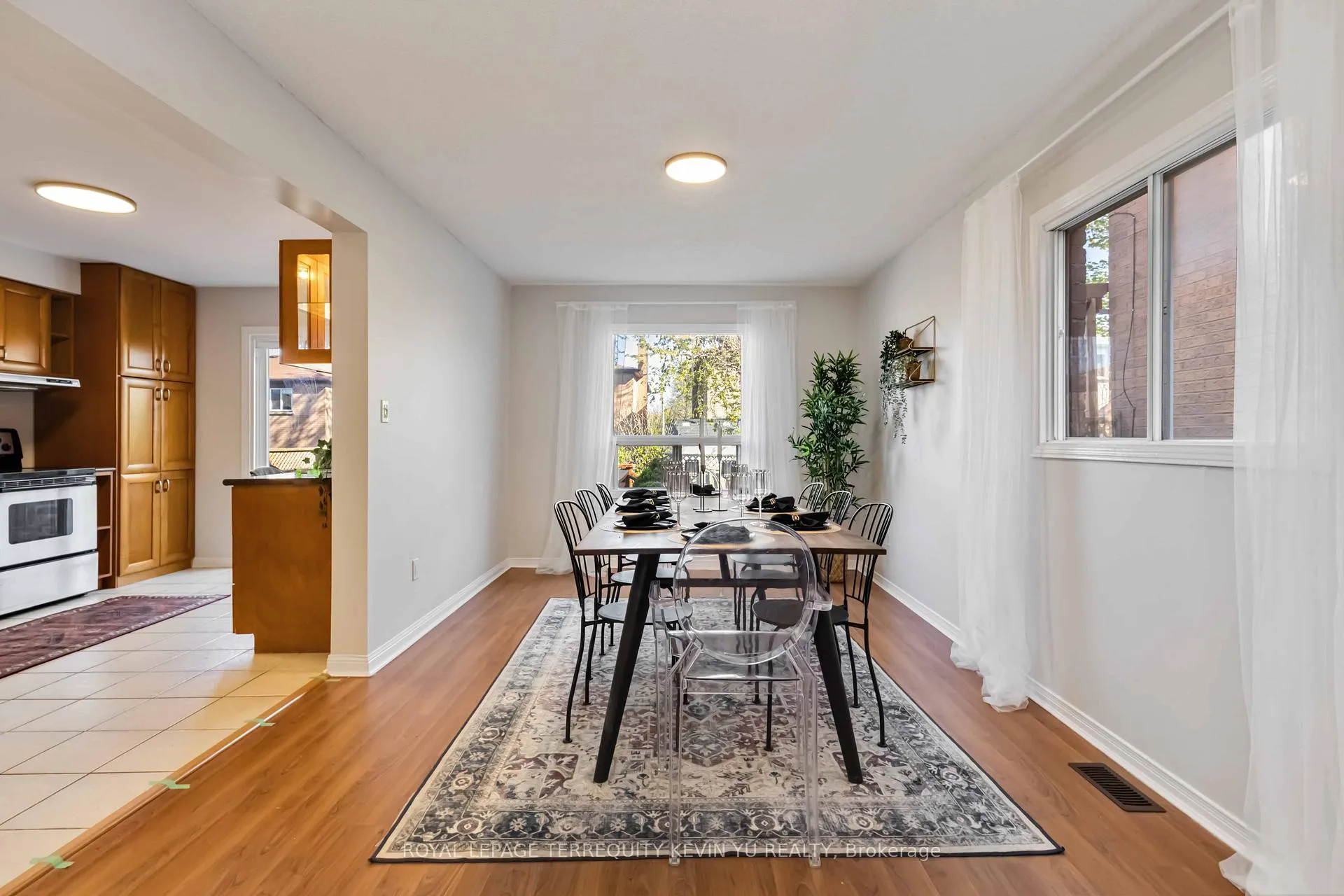 Photo 6 of 24 Blackburn Crescent, Ajax, Central — HOMEH