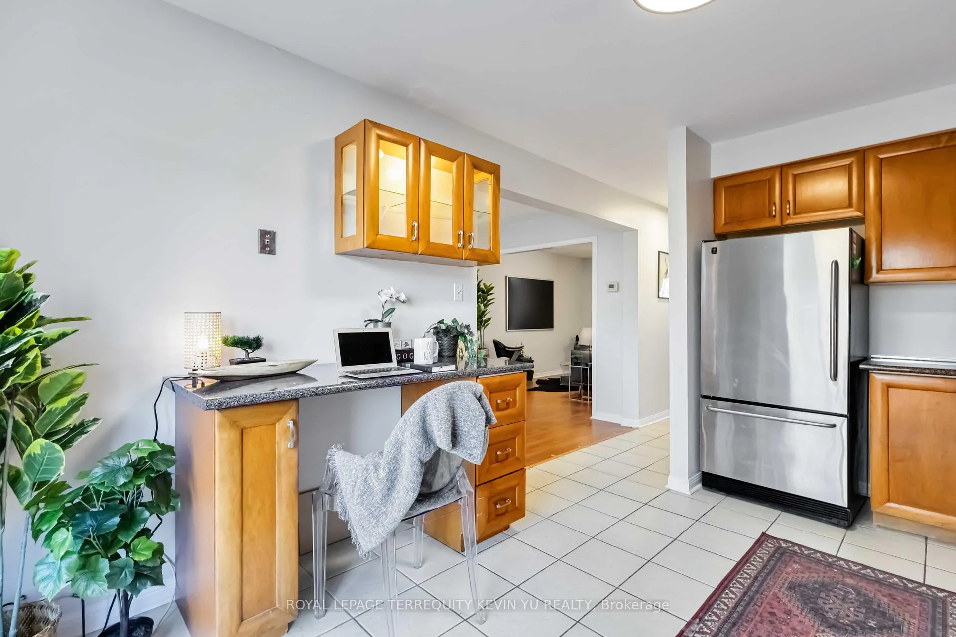Photo 8 of 24 Blackburn Crescent, Ajax, Central — HOMEH