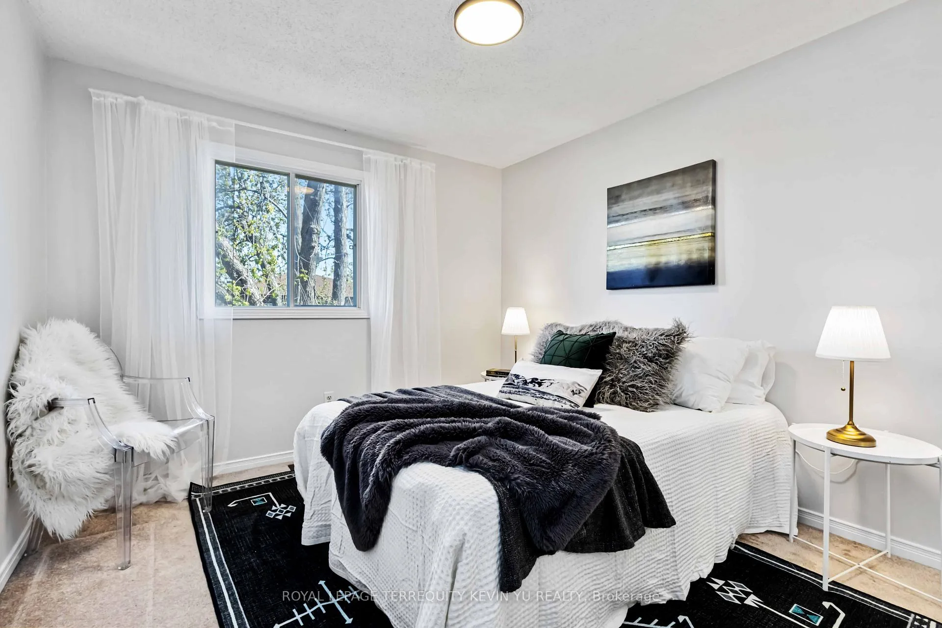 Photo 14 of 24 Blackburn Crescent, Ajax, Central — HOMEH