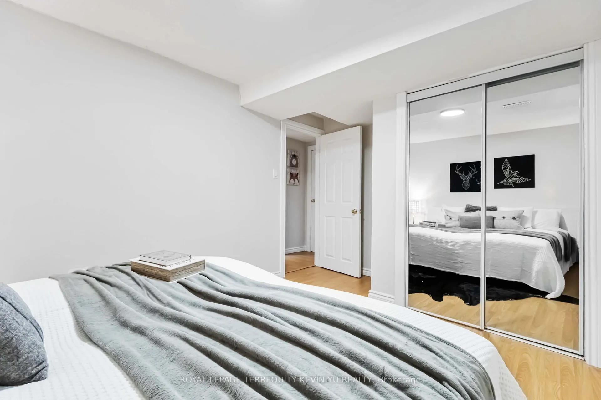 Photo 21 of 24 Blackburn Crescent, Ajax, Central — HOMEH
