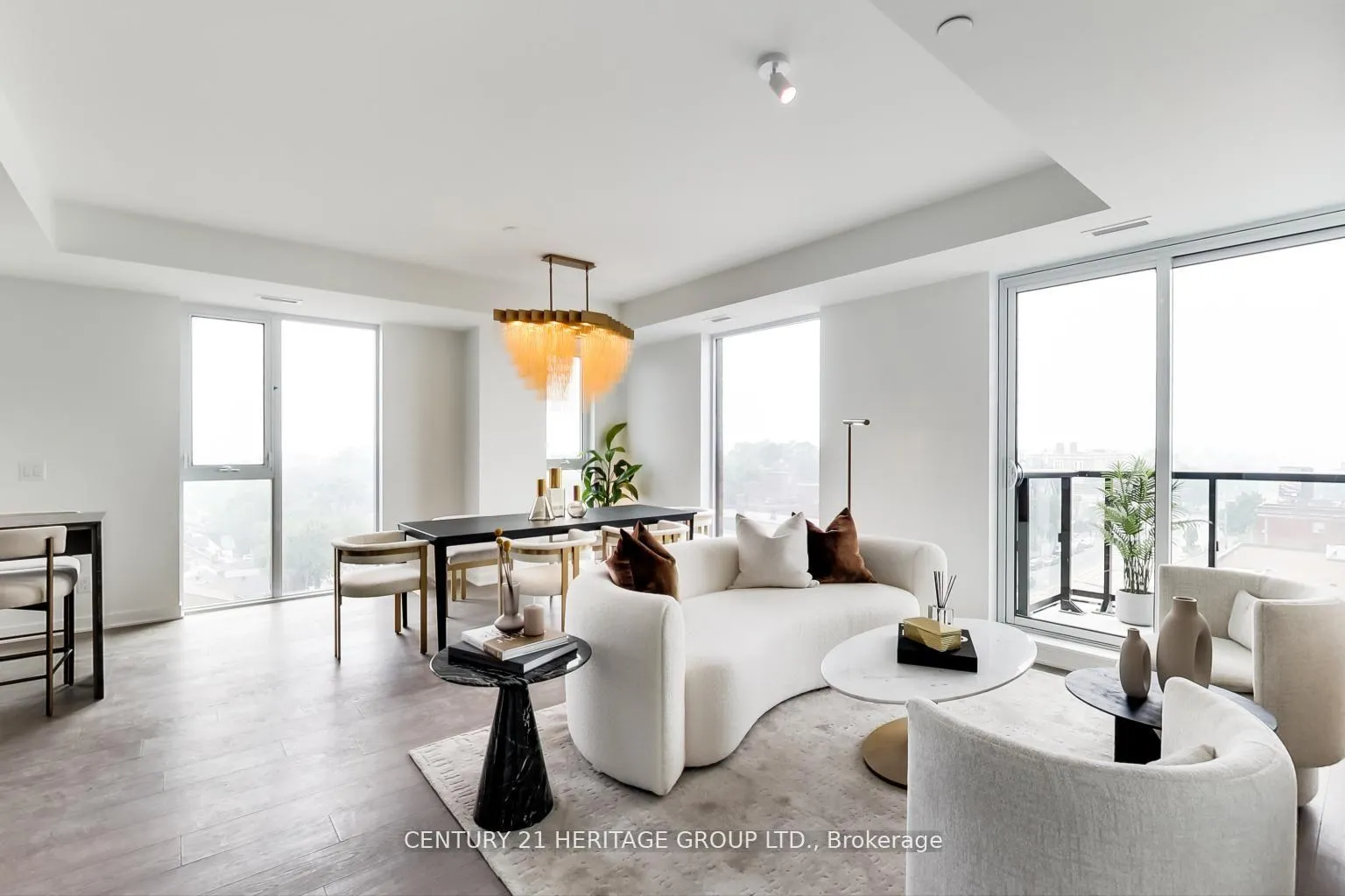 Front of Unit 907, 185 Alberta Avenue
