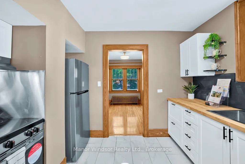 Photo 2 of 374 Detroit Street, Windsor — HOMEH