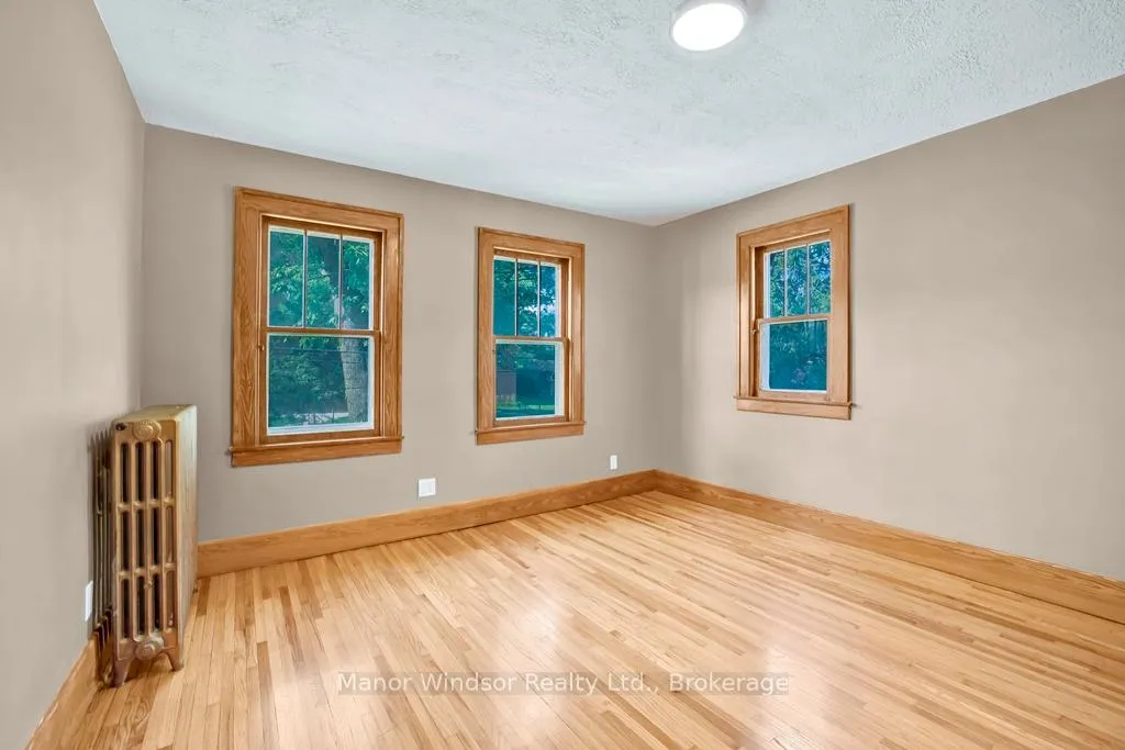 Photo 8 of 374 Detroit Street, Windsor — HOMEH