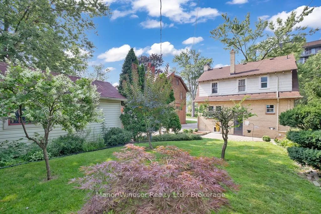 Photo 19 of 374 Detroit Street, Windsor — HOMEH