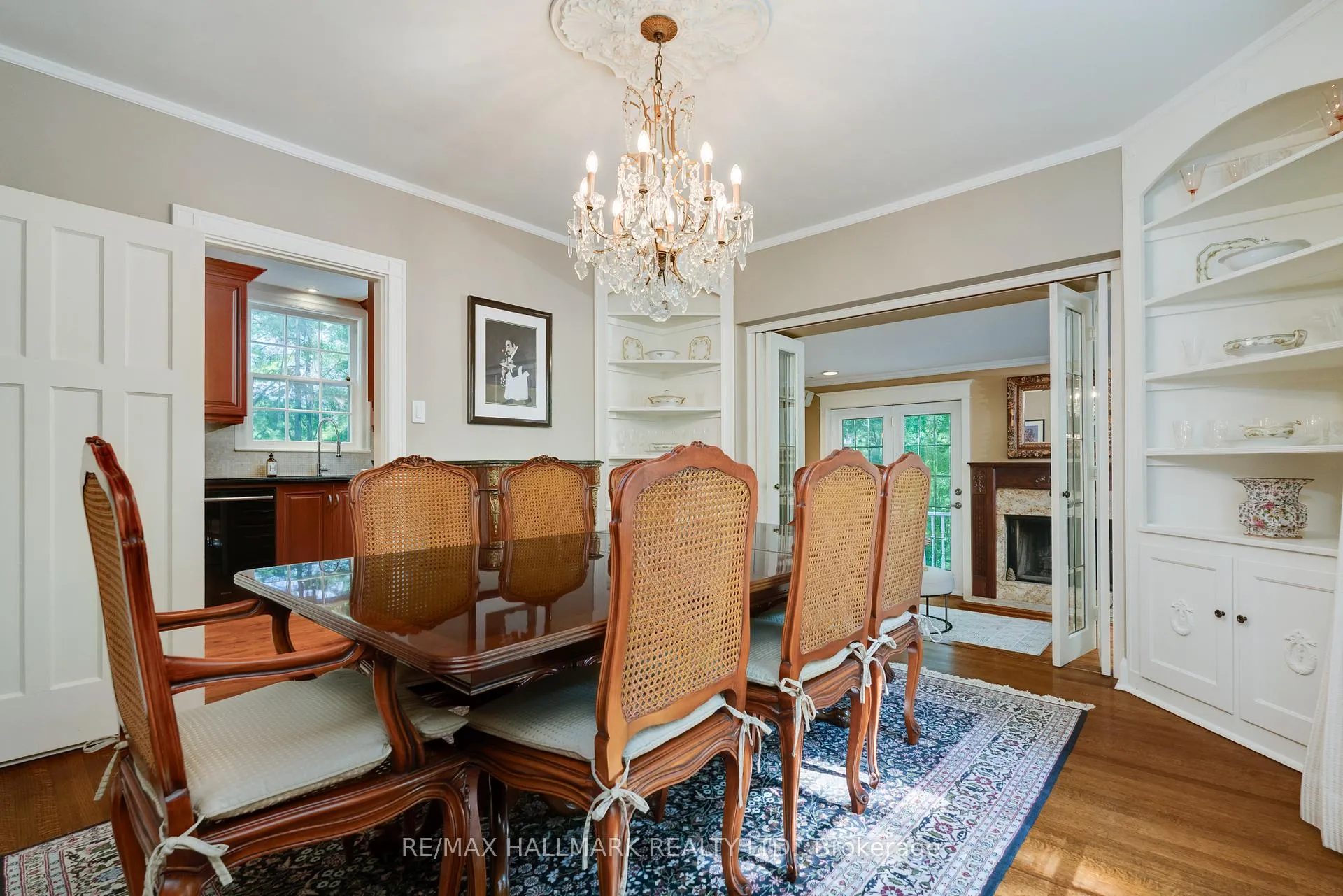 Photo 10 of 738 O'Connor Drive, Toronto, East York — HOMEH