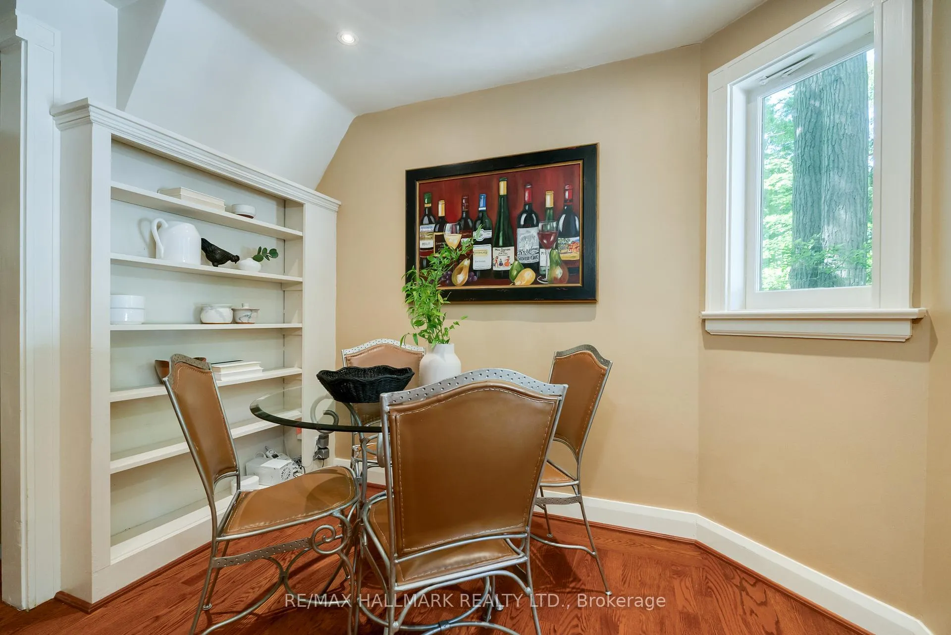 Photo 15 of 738 O'Connor Drive, Toronto, East York — HOMEH