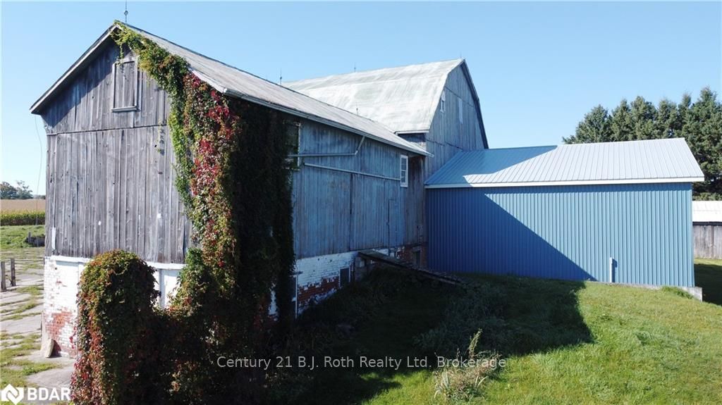 Photo 23 of 6985 Nott 27/28 Sideroad Side Road, Clearview, Rural Clearview — HOMEH