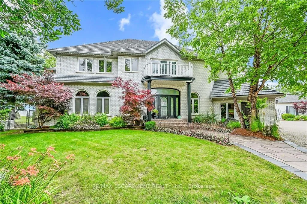 Photo 2 of 45 Lakegate Drive, Hamilton, Lakeshore — HOMEH