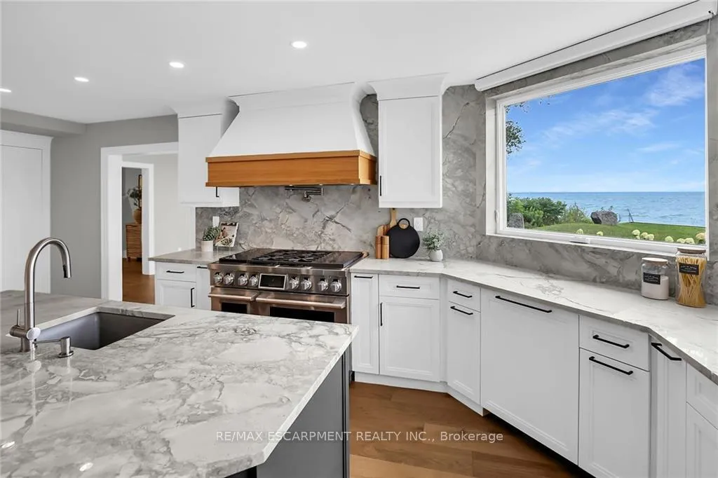 Photo 6 of 45 Lakegate Drive, Hamilton, Lakeshore — HOMEH
