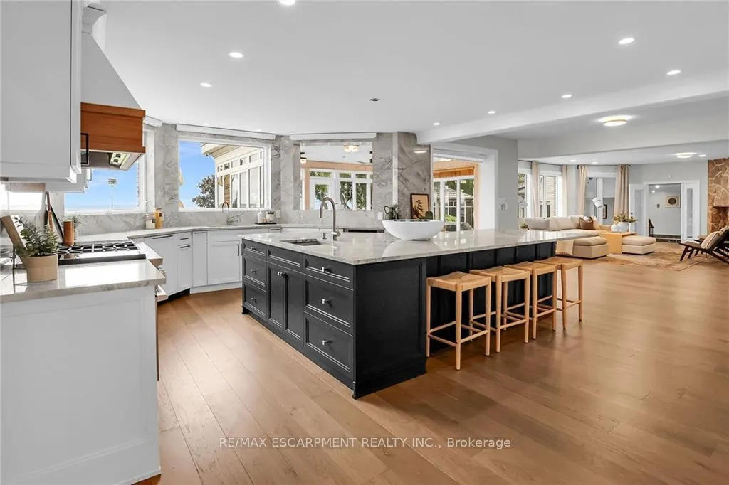 Photo 7 of 45 Lakegate Drive, Hamilton, Lakeshore — HOMEH
