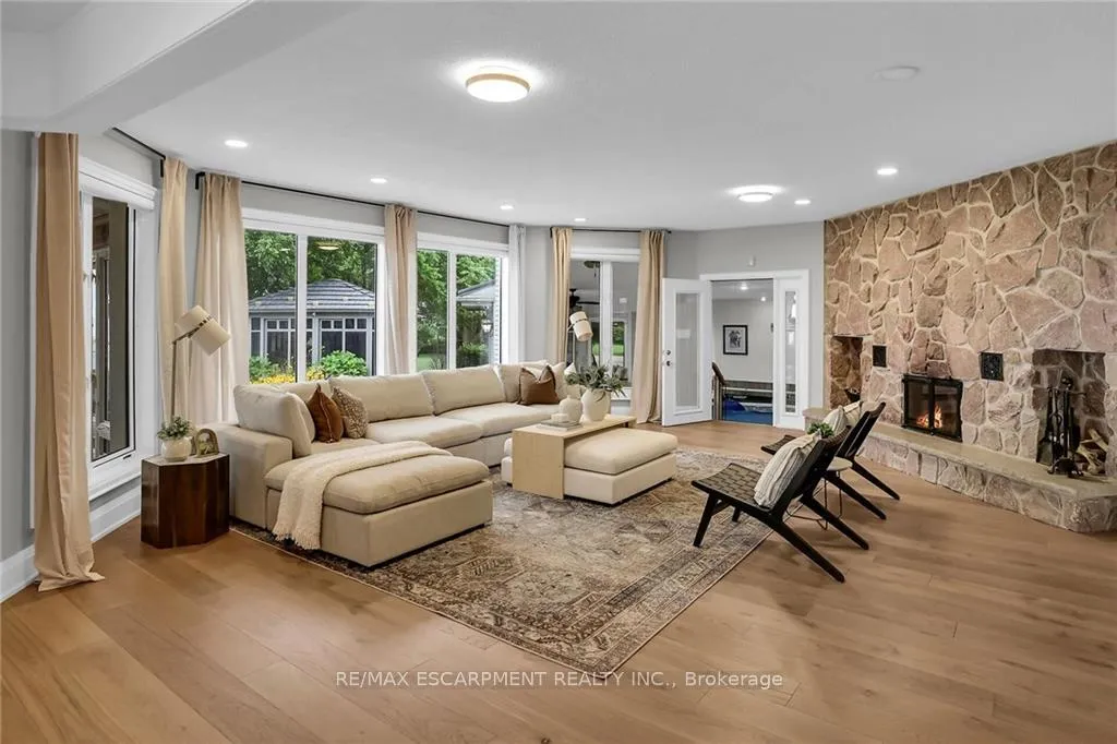 Photo 8 of 45 Lakegate Drive, Hamilton, Lakeshore — HOMEH