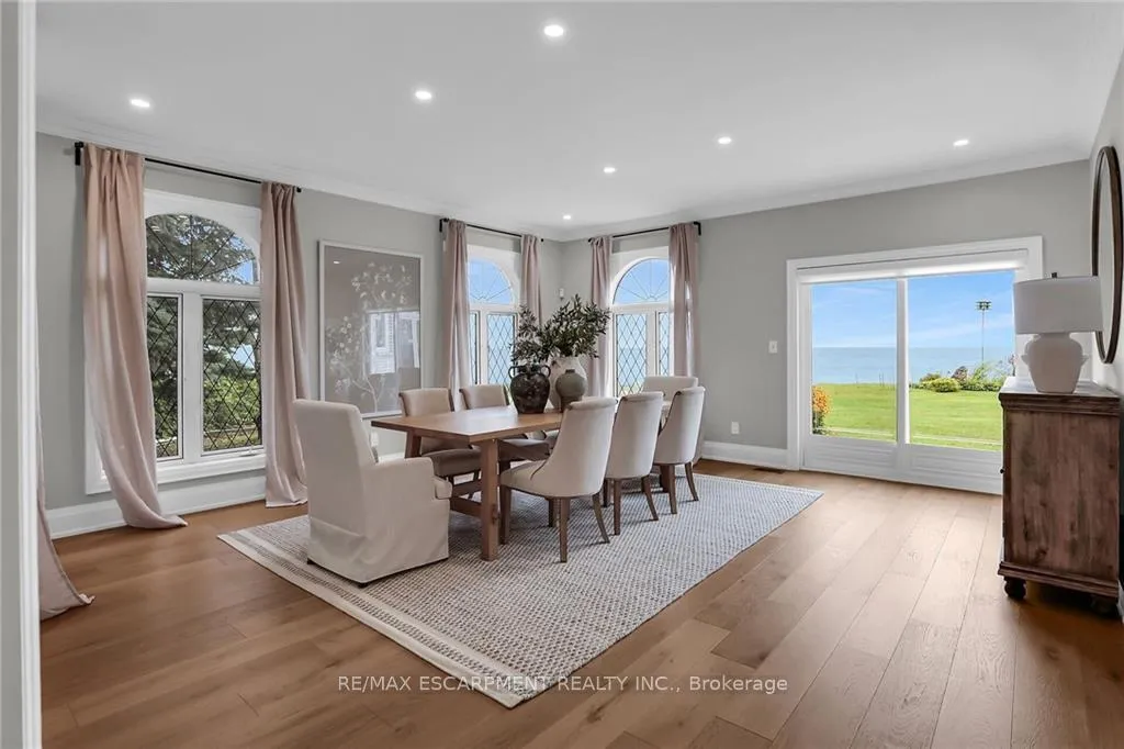 Photo 10 of 45 Lakegate Drive, Hamilton, Lakeshore — HOMEH