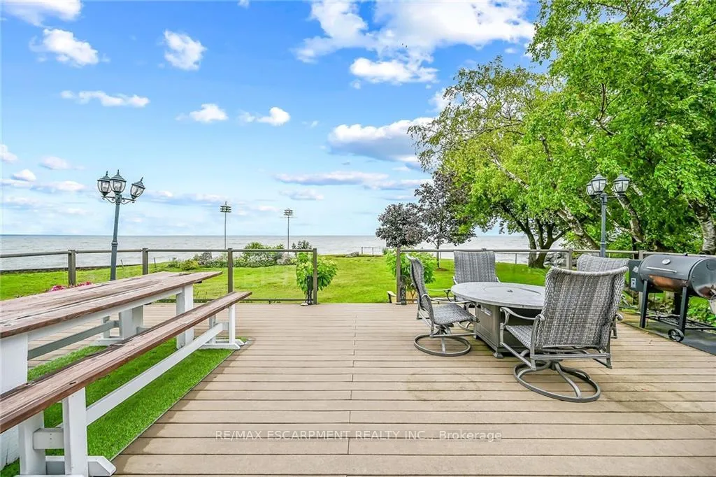 Photo 25 of 45 Lakegate Drive, Hamilton, Lakeshore — HOMEH