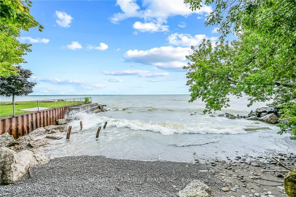 Photo 27 of 45 Lakegate Drive, Hamilton, Lakeshore — HOMEH