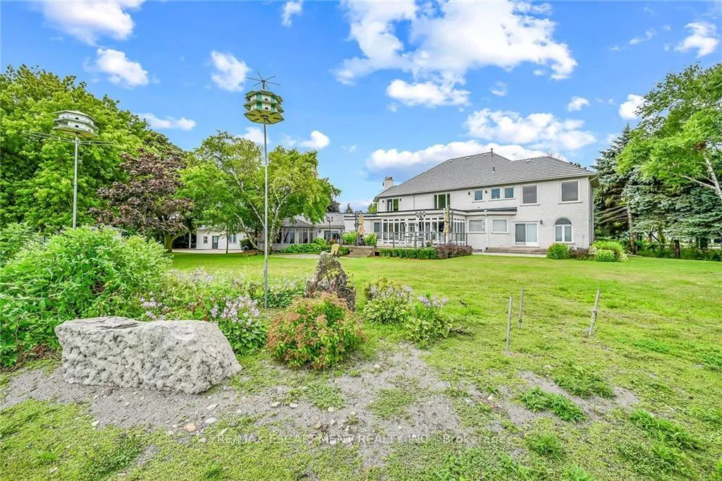 Photo 31 of 45 Lakegate Drive, Hamilton, Lakeshore — HOMEH