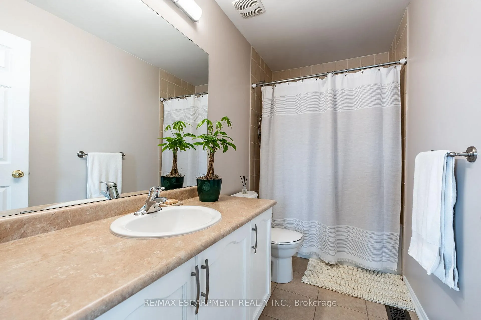 Photo 30 of 3 Gowland Drive, Hamilton, Binbrook — HOMEH