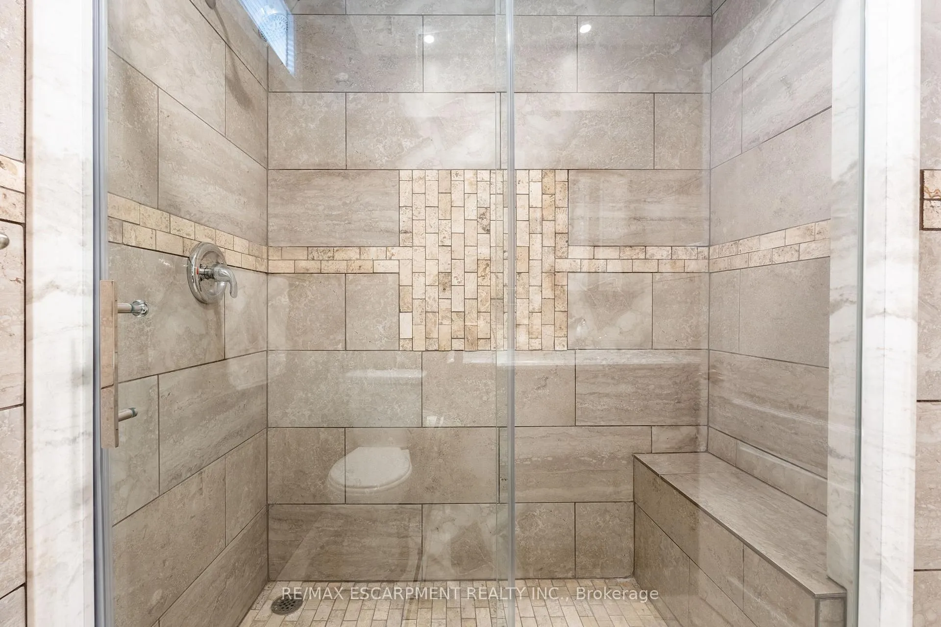 Photo 35 of 3 Gowland Drive, Hamilton, Binbrook — HOMEH