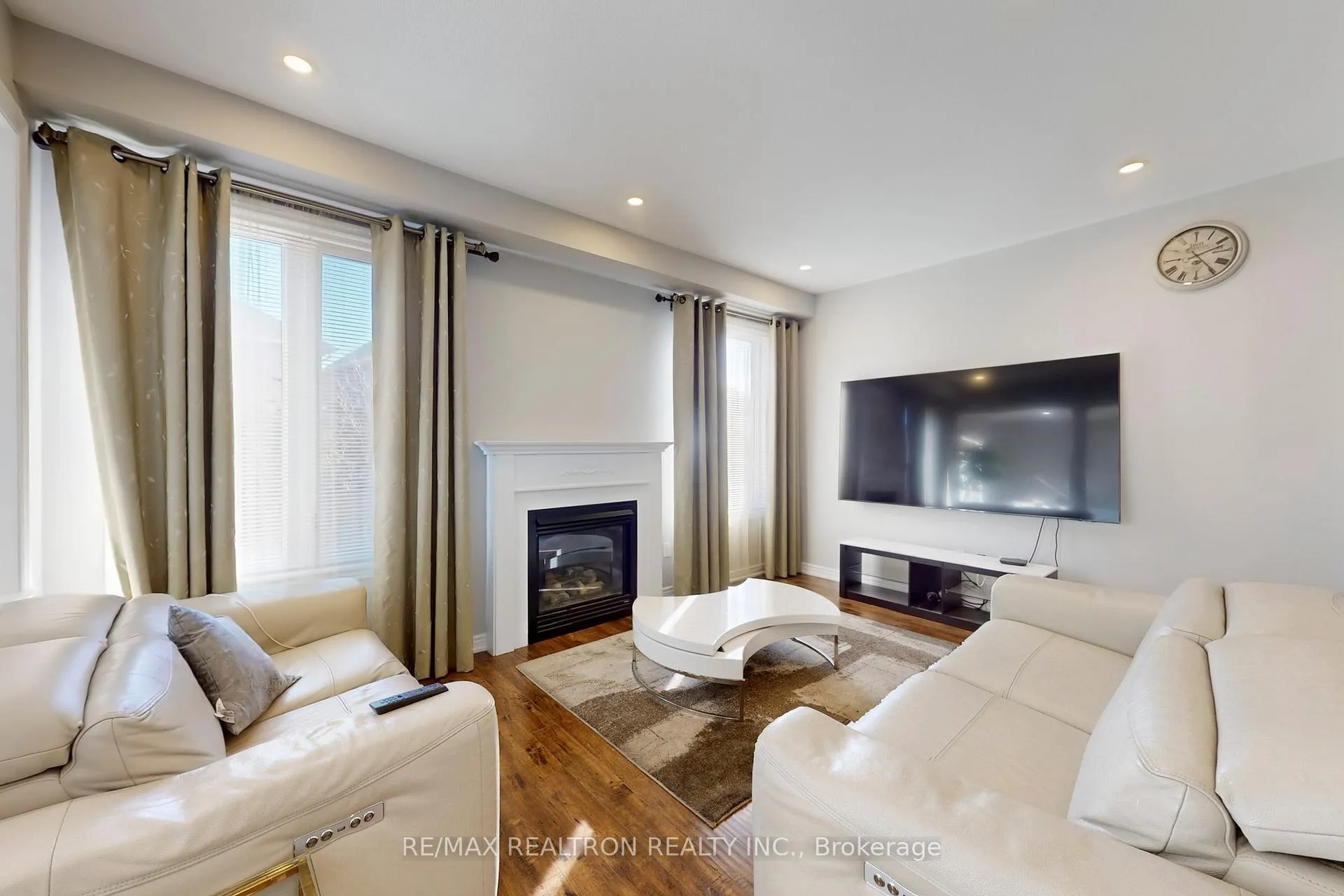 Photo 10 of 145 Stonechurch Crescent, Markham, Box Grove — HOMEH