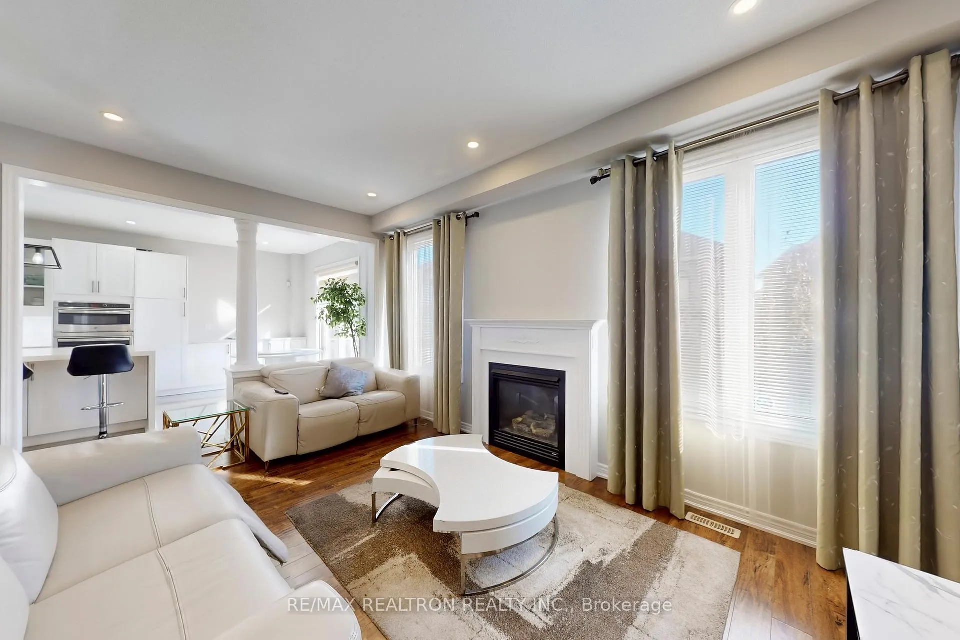 Photo 11 of 145 Stonechurch Crescent, Markham, Box Grove — HOMEH