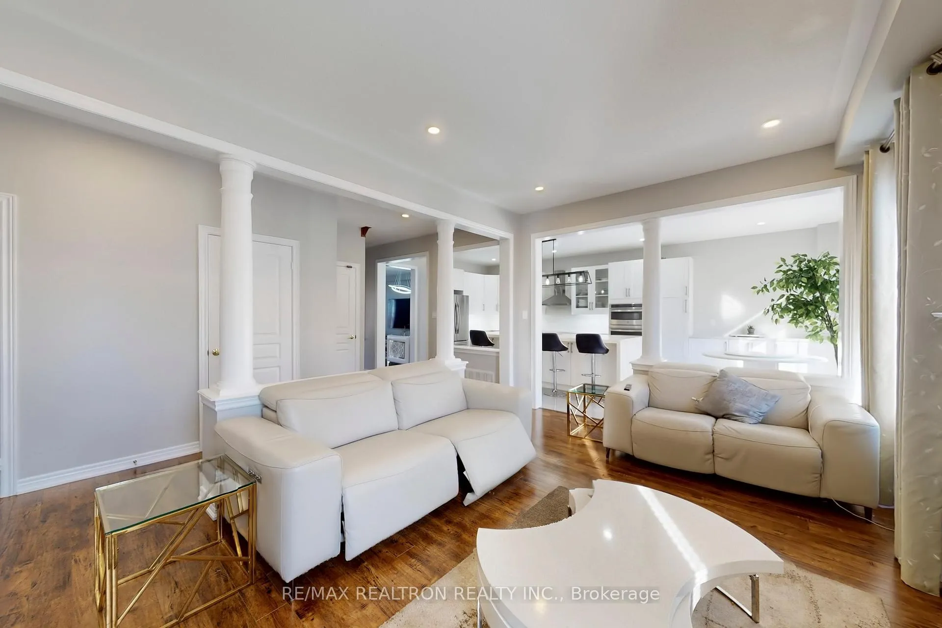 Photo 12 of 145 Stonechurch Crescent, Markham, Box Grove — HOMEH