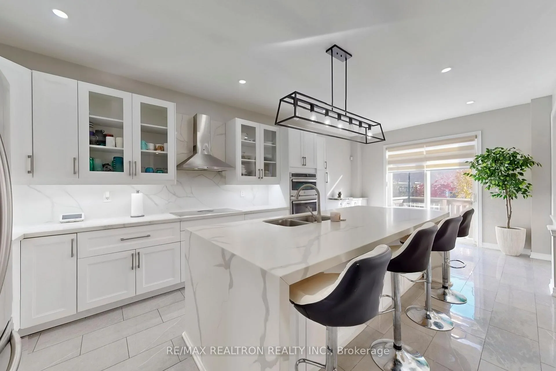 Photo 14 of 145 Stonechurch Crescent, Markham, Box Grove — HOMEH