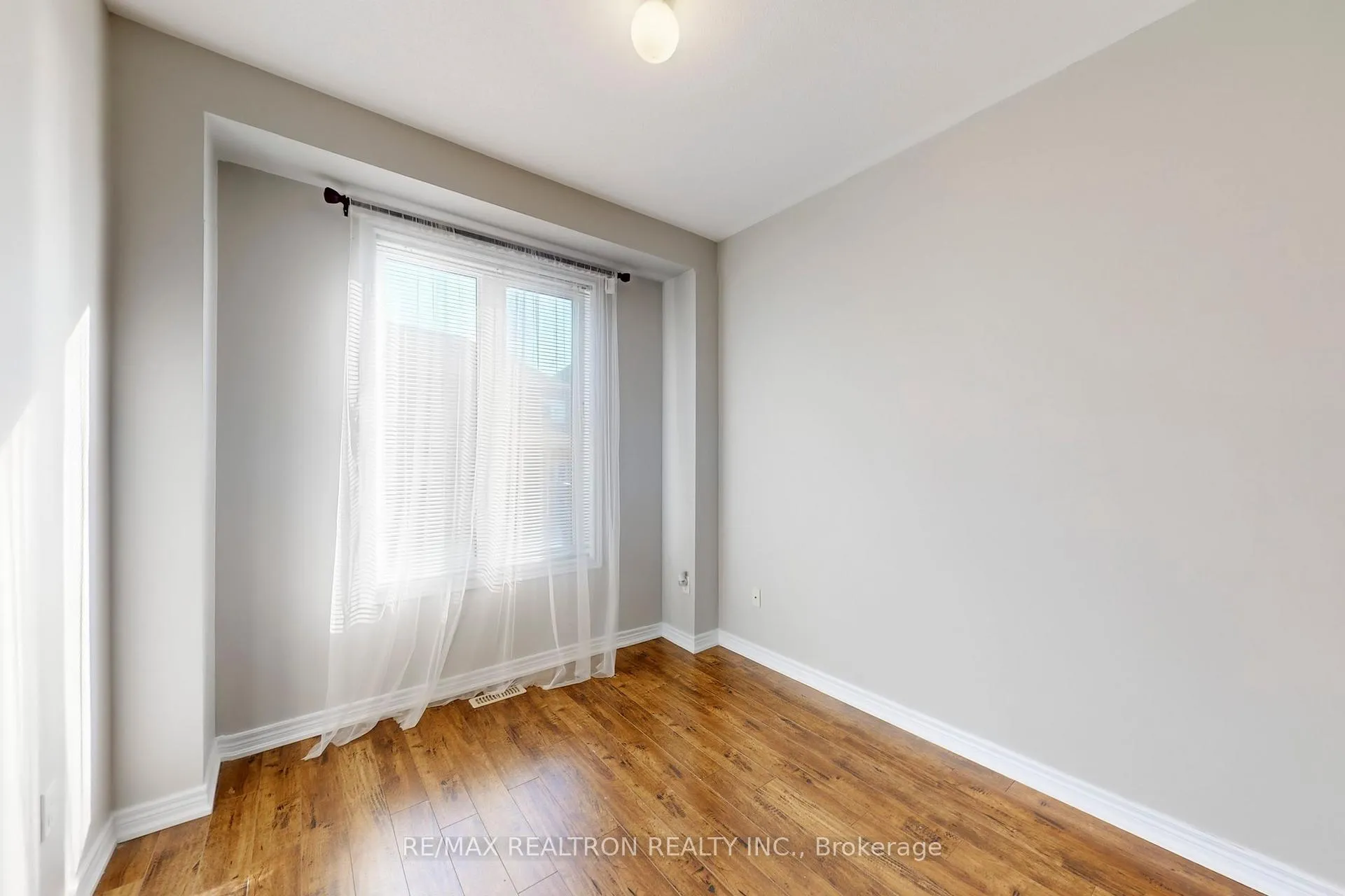 Photo 22 of 145 Stonechurch Crescent, Markham, Box Grove — HOMEH